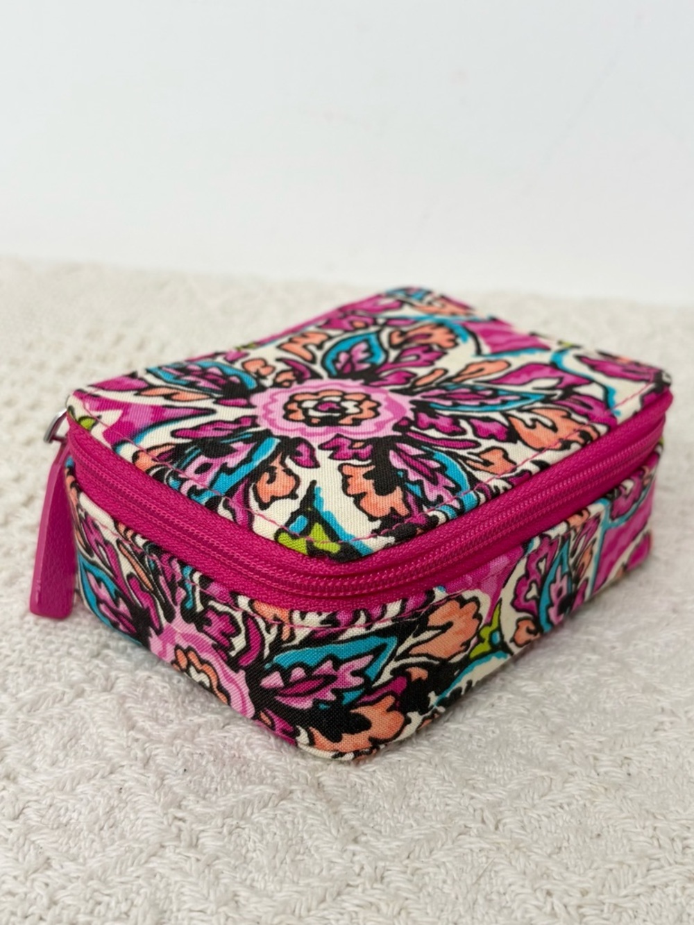 Vera Bradley Sunburst Floral Pink Zip Travel Jewelry Pill Case